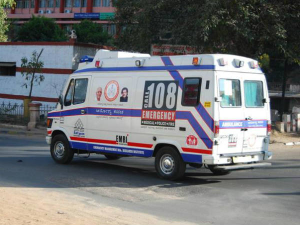 കാട് കടക്കണം
