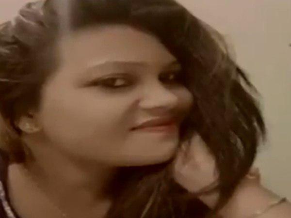 നഗ്നചിത്രങ്ങള് കൈമാറും