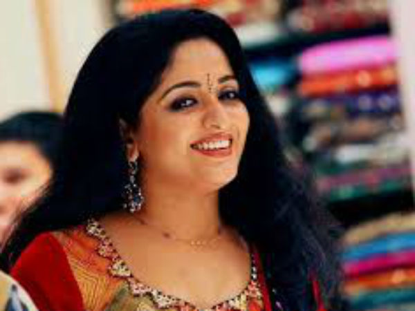 തന്നെയും കുടുംബത്തെയും വേട്ടയാടുന്നു