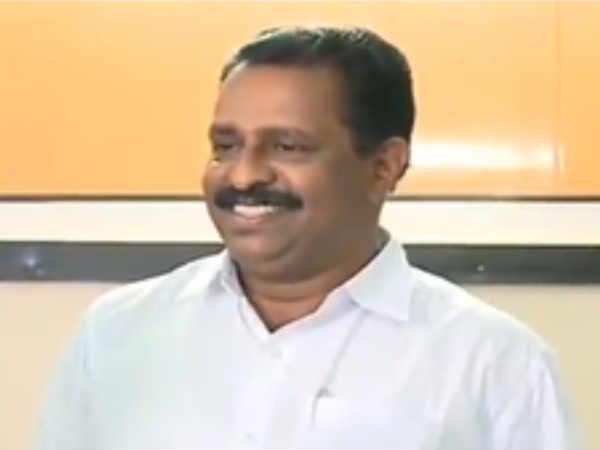 വിന്സെന്റിനെ ഒറ്റപ്പെടുത്തരുത്