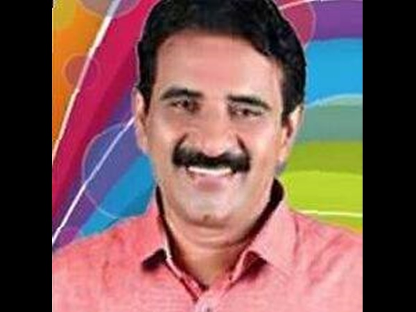 സോഷ്യല് മീഡിയയിൽ