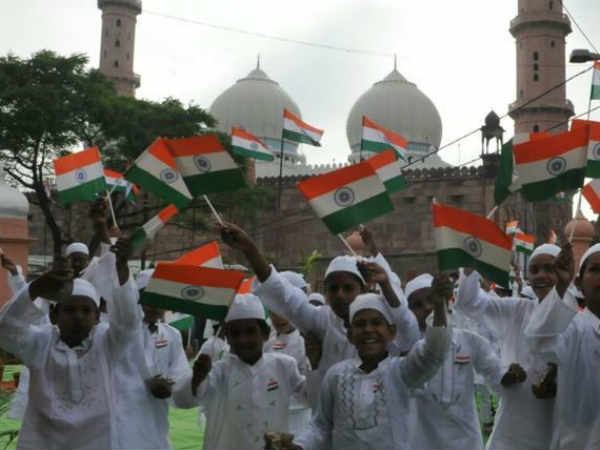 യോഗിയുടെ ഉത്തരവ് പാലിച്ചും ലംഘിച്ചു മദ്രസകൾ