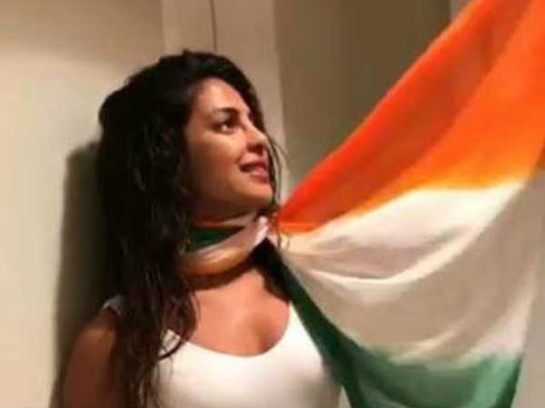 ദുപ്പട്ടയാണ് വില്ലൻ