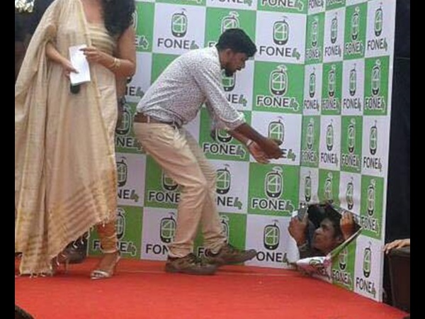 മതില് പൊളിച്ചും!!!