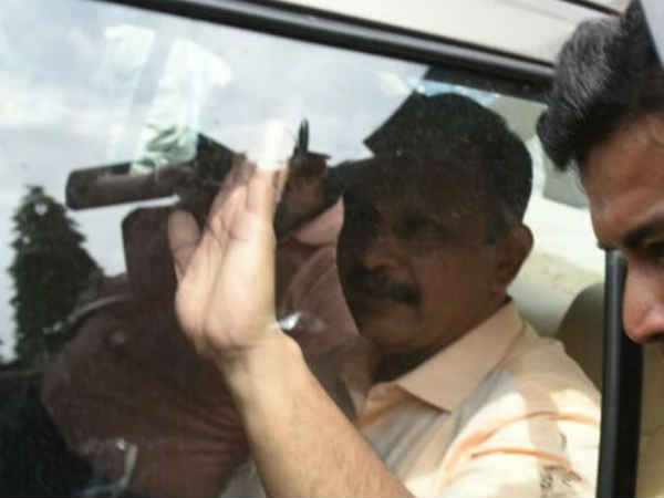 ഒമ്പത് വർഷത്തെ ജയിൽവാസം