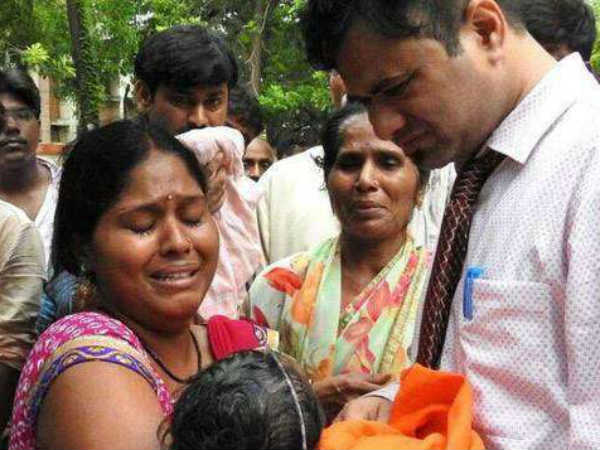 ഓക്സിജന് കടത്തിയ ഡോക്ടര്