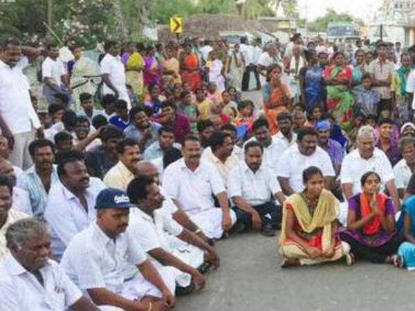 അഞ്ഞാടിച്ചു വിദ്യാര്ഥി സംഘടനകള്