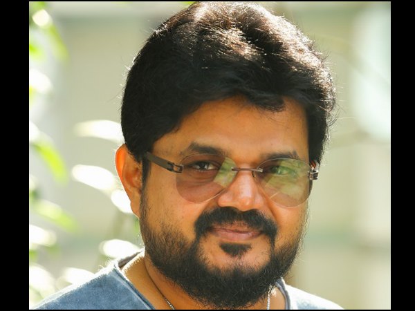 വിടാതെ പിന്നാലെ പോലീസുണ്ട്
