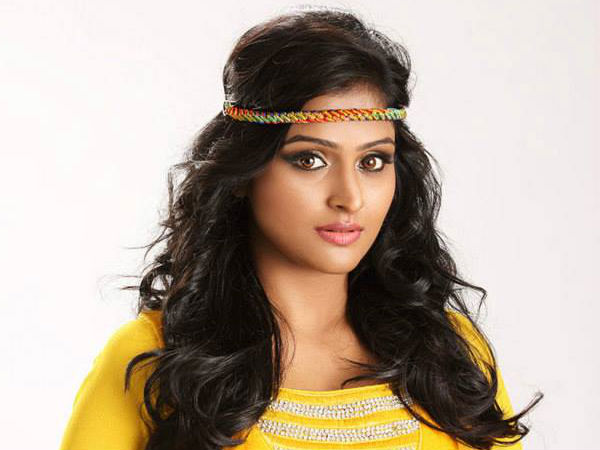 ആര്, എന്തിന്?