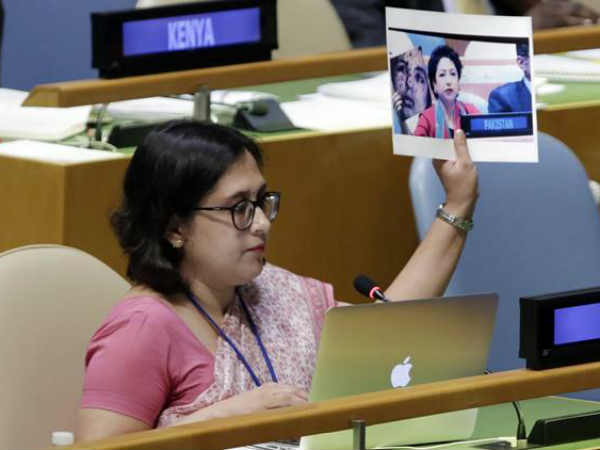 പാകിസ്താൻ സഭയെ തെറ്റിദ്ധരിപ്പിക്കുന്നു