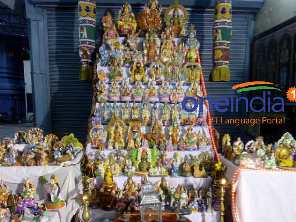 നവരാത്രിയോട് അനുബന്ധിച്ച് സംസ്ഥാനത്തെ പ്രെഫഷണല്