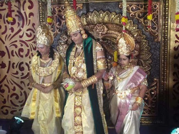 ആൾദൈവത്തിന്റെ മകളുടെ വിവാഹം