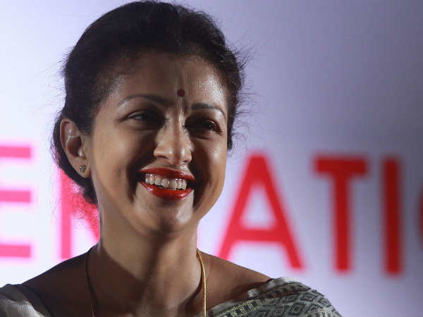 ആരേ പിന്തുണക്കും