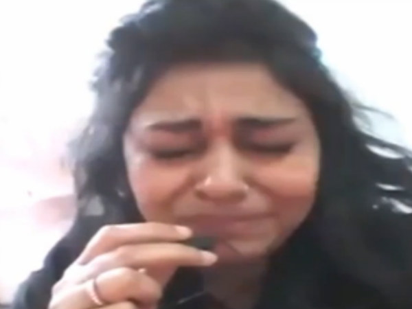 ഭക്ഷണം തരാതെ അടച്ചിട്ടിരിക്കുന്നു