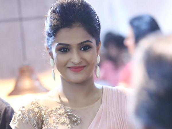 ഒരാള് മാത്രം എടുക്കുന്നതല്ല