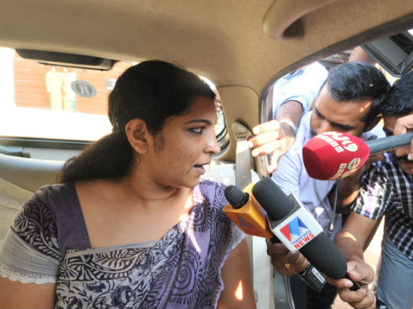 സരിത കാല് മാറിയാല്