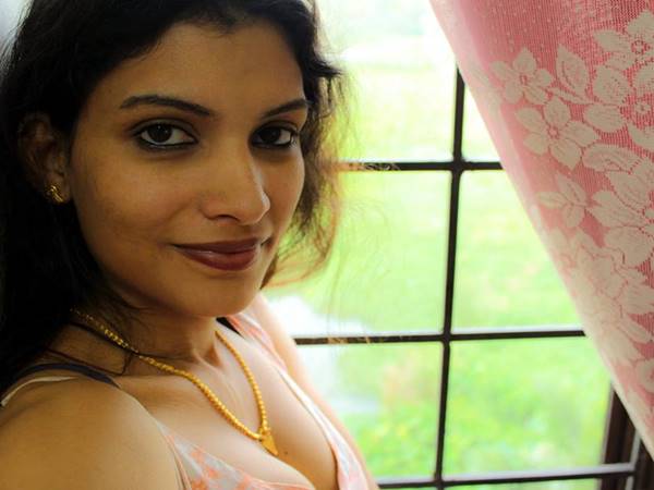 ഒപ്പം സരിതയ്ക്ക് ഒരുമ്മ