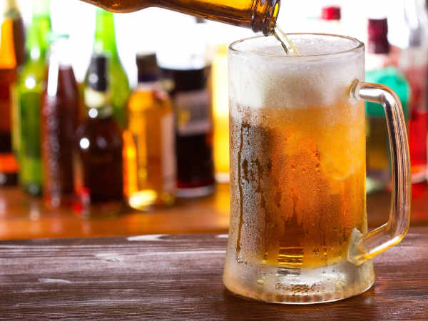 സർക്കാരിന്റെ അന്ത്യം മദ്യത്തിൽ