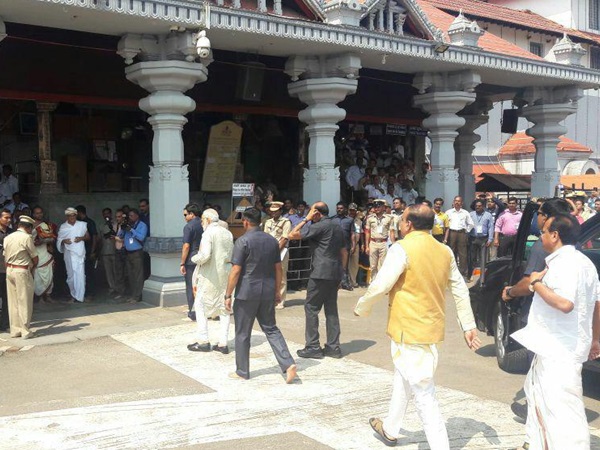 മഞ്ജുനാഥേശ്വര ക്ഷേത്രം സന്ദർശിച്ചു