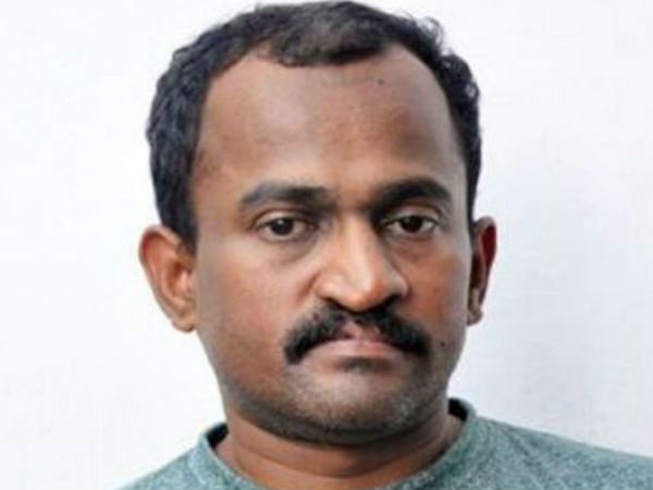 ശരീരത്തില് ചെളി