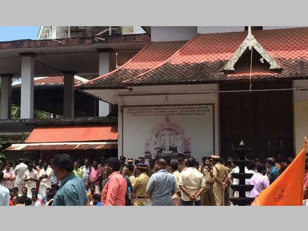 കോടതിയില്...