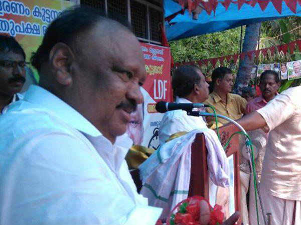 നാലു കേസുകള് ഹൈക്കോടതിയില്