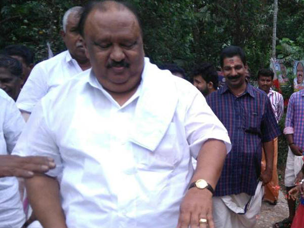 തോമസ് ചാണ്ടി പങ്കെടുക്കുന്നു