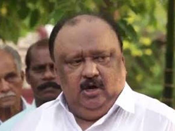 സര്ക്കാര് കാറില് തോമസ് ചാണ്ടി