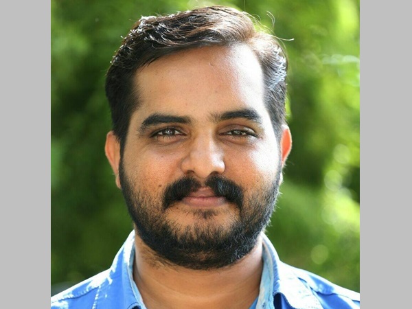 മംഗളത്തിന്റെ ഹണിട്രാപ്പ് പോലെ അല്ല