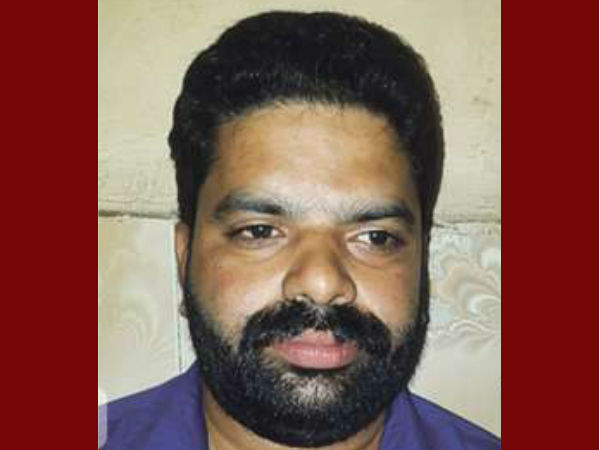 ലക്ഷങ്ങളും സ്വർണ്ണവും