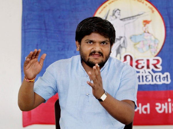 മെഹസനയും ഹര്ദികിനൊപ്പം