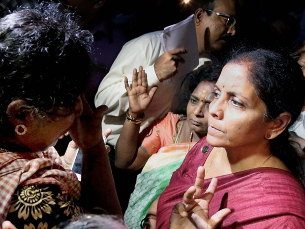 അവരിലൊരാളായി സംസാരിച്ചു