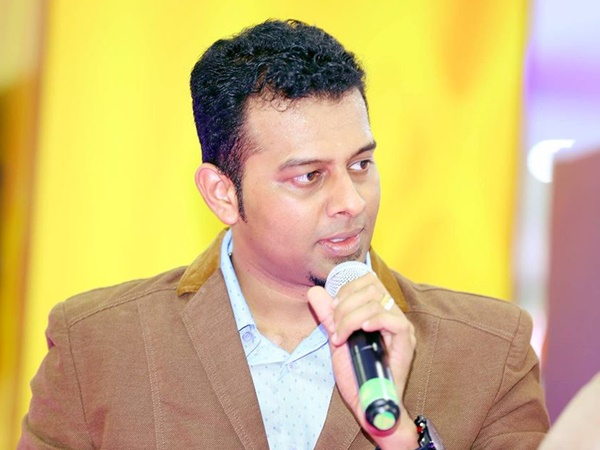 മതം പഠിച്ചിട്ട് വരാൻ