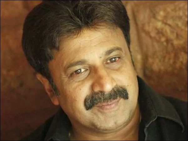പ്രതികള്ക്ക് പകര്പ്പ് കൈമാറി