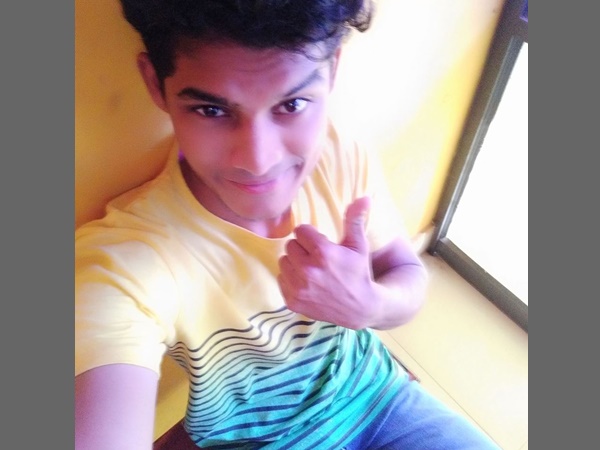 പോലീസിനെതിരെ
