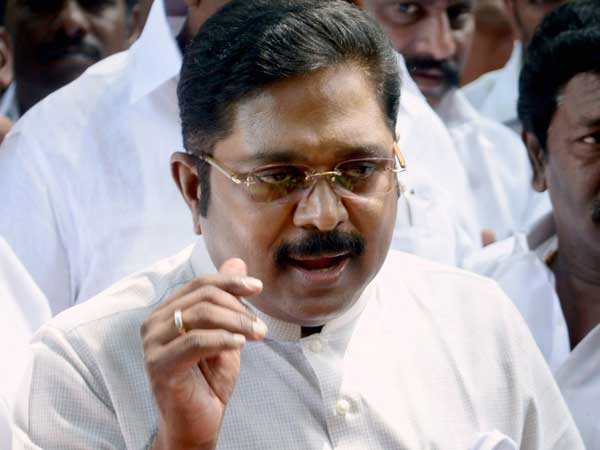 അമ്മയും എംജിആറും മാത്രം