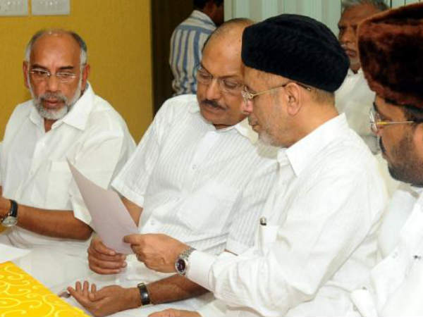പൊളിച്ചു കൈയ്യില് കൊടുക്കും