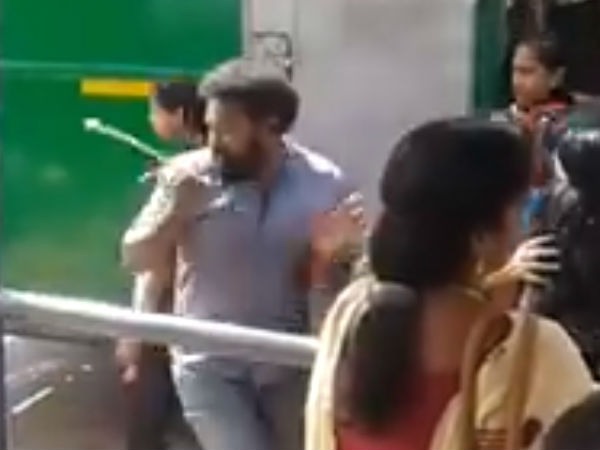 വൈറലായി...