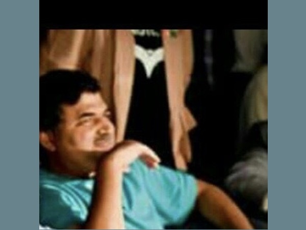 കുടുംബം കറാച്ചി വിട്ടു