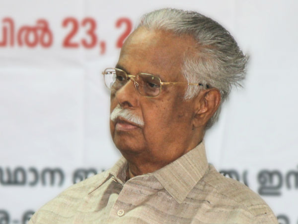 ചില കഥകൾ ഇരുമ്പു കൂടമെടുത്ത് മൂർധാവിൽ അടിക്കുന്നതുപോലെ