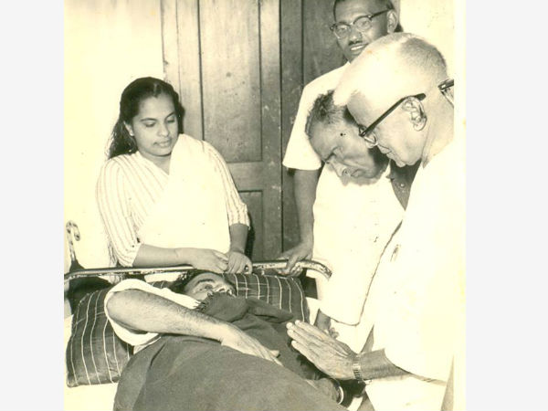 എകെജിയെ ഭാര്യ ഉപേക്ഷിച്ചു