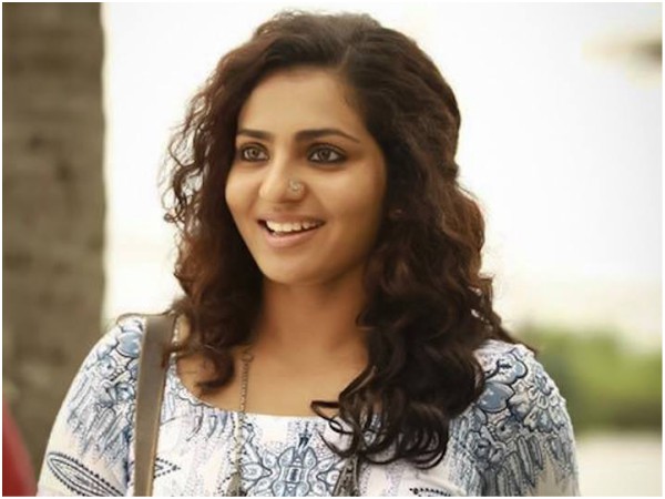 പാർവ്വതിക്ക് പിന്തുണ