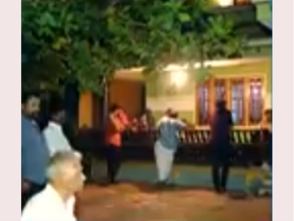 ഷാൾ ഉപയോഗിച്ചെന്ന്...