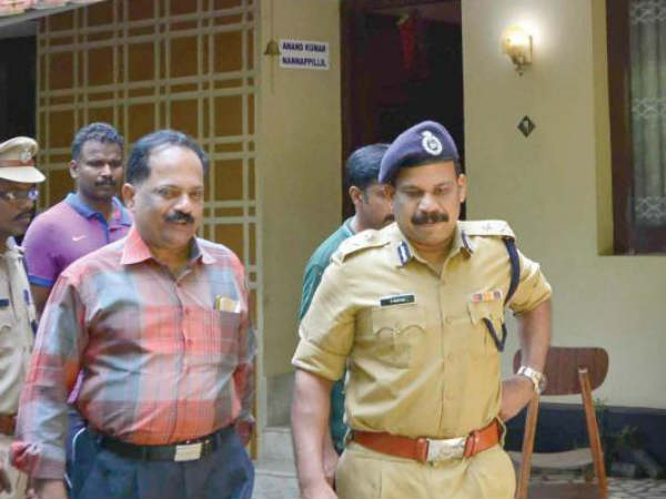 15 പേരടങ്ങുന്ന സംഘം