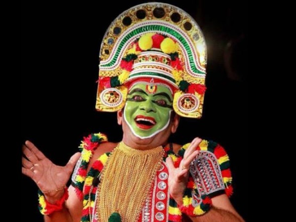 ഹനുമാനായി നിറഞ്ഞാട്ടം