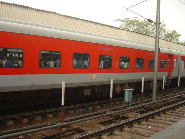 ലോക്കോ പൈലറ്റ്- ടെക്നീഷ്യൻ ഒഴിവുകൾ- 26000