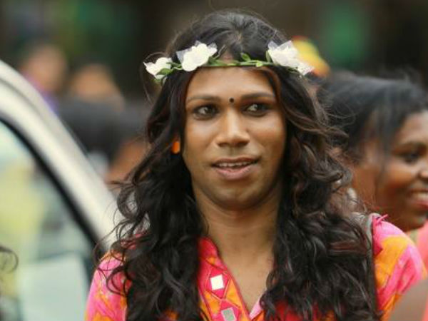നിയമം കയ്യിലെടുക്കുന്നു