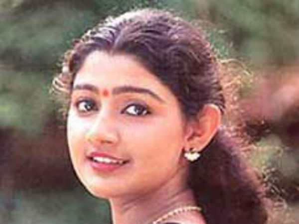 സ്ത്രീയും കുടുംബവും