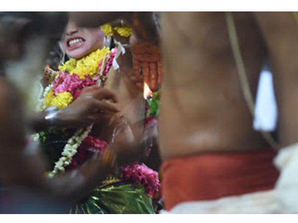 കുട്ടികള് വെറും നേര്ച്ചക്കോഴികള്