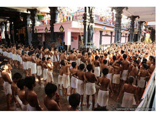 മനുഷ്യര് സൃഷ്ടിച്ച ആചാരങ്ങള്